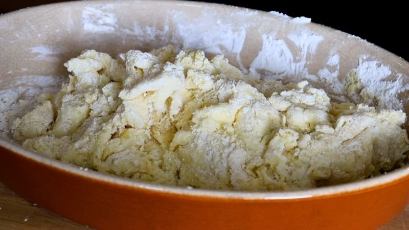 Consistencia de la masa tras el escaldado para mi receta de pão de queijo tradicional.
